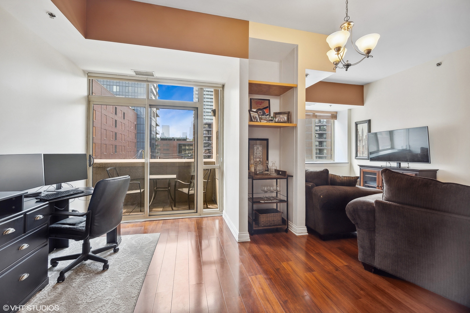 230 W DIVISION Street 504