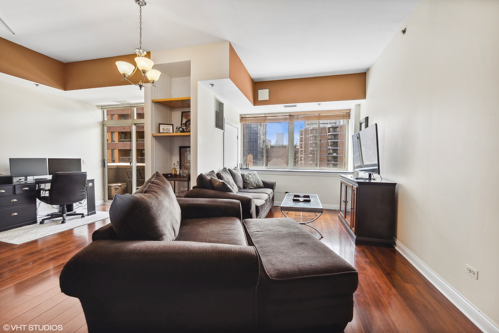 230 W DIVISION Street 504