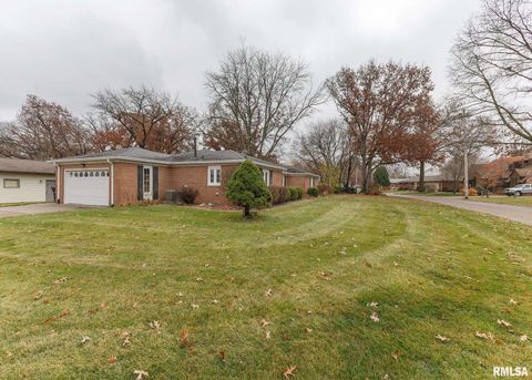 Tiny photo for 3907 44TH Street, Rock Island, IL 61201 (MLS # 12551310)