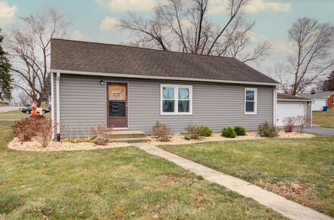 A home in Crest Hill