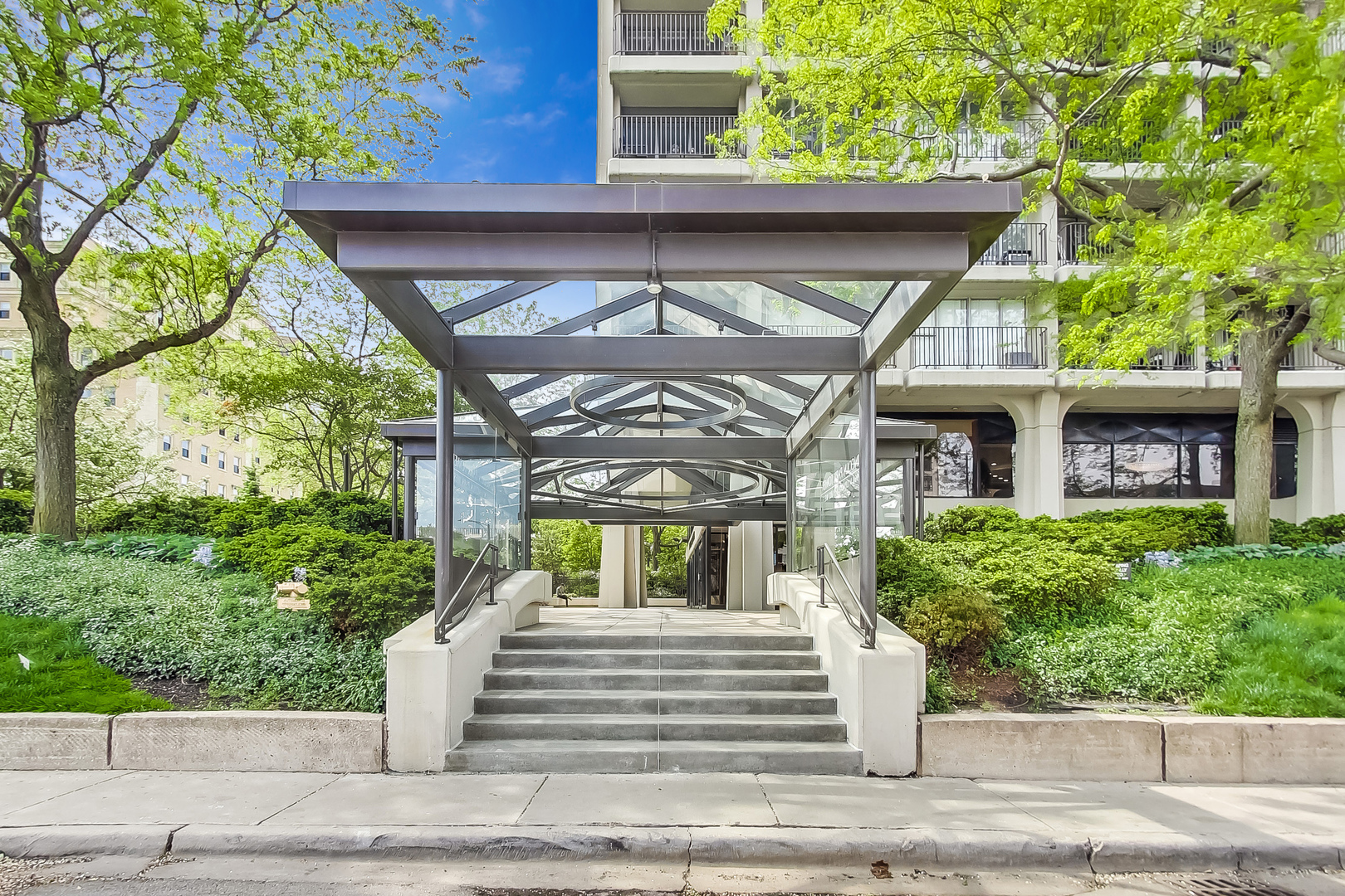 1960 N LINCOLN PARK WEST 1103-2