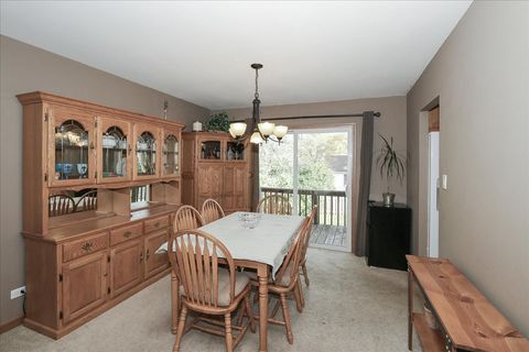 Tiny photo for 760 CHECKER Drive, Buffalo Grove, IL 60089 (MLS # 12501204)