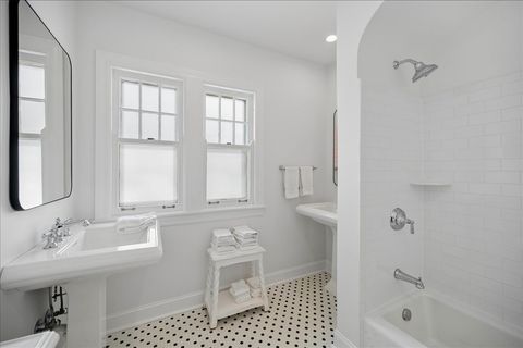 Tiny photo for 420 Brier Street, Kenilworth, IL 60043 (MLS # 12709450)