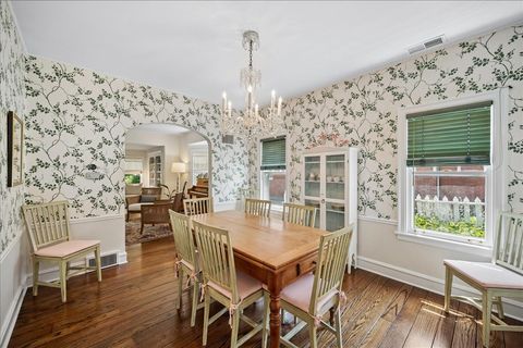 Tiny photo for 420 Brier Street, Kenilworth, IL 60043 (MLS # 12709450)
