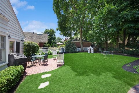 Tiny photo for 420 Brier Street, Kenilworth, IL 60043 (MLS # 12709450)
