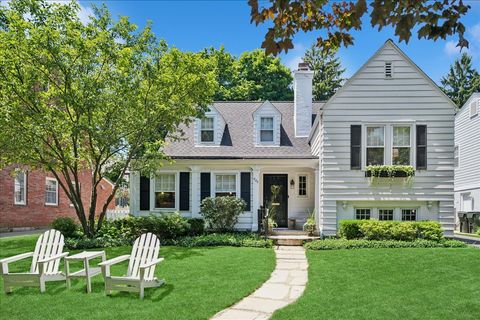 Photo of 420 Brier Street, Kenilworth, IL 60043 (MLS # 12709450)