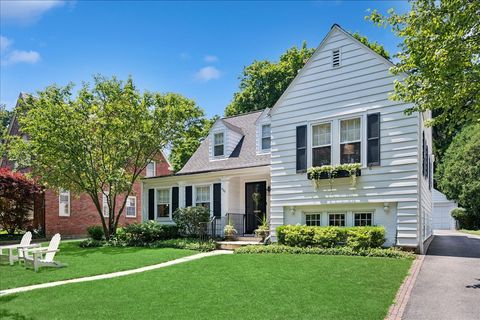 Tiny photo for 420 Brier Street, Kenilworth, IL 60043 (MLS # 12709450)