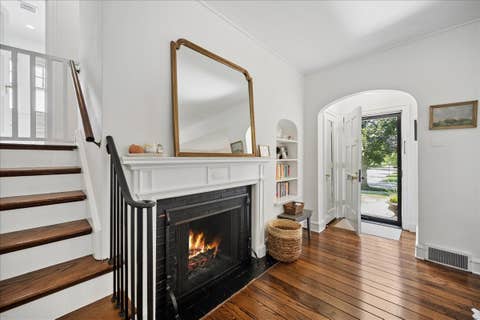 Tiny photo for 420 Brier Street, Kenilworth, IL 60043 (MLS # 12709450)