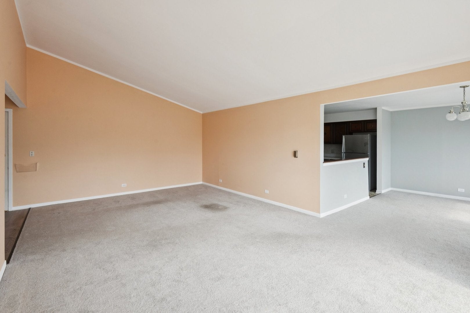 5251 Galitz Street 404