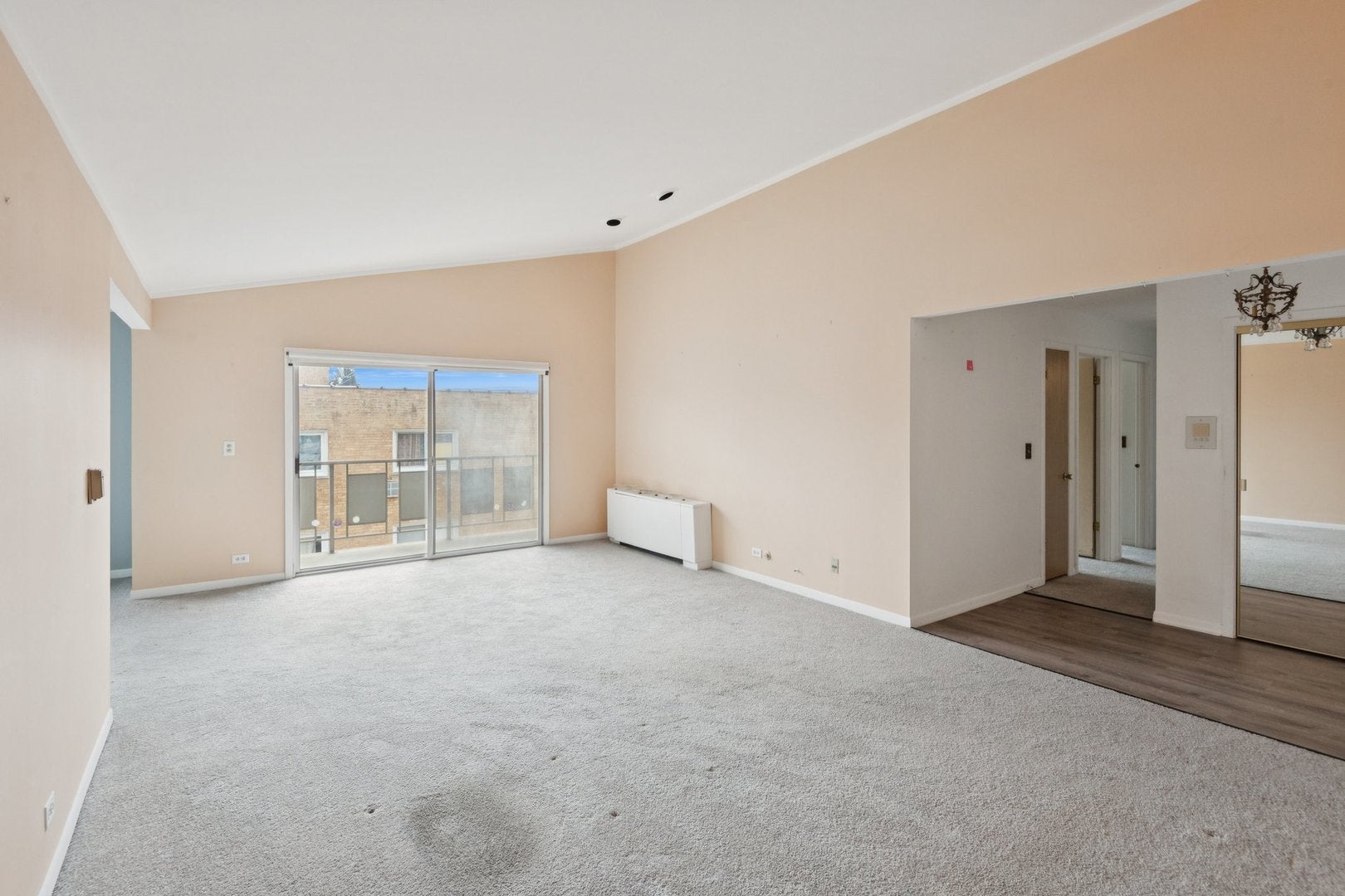 5251 Galitz Street 404