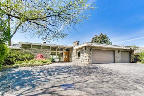 Photo of 2100 Valley Lo Lane, Glenview, IL 60025 (MLS # 12638119)