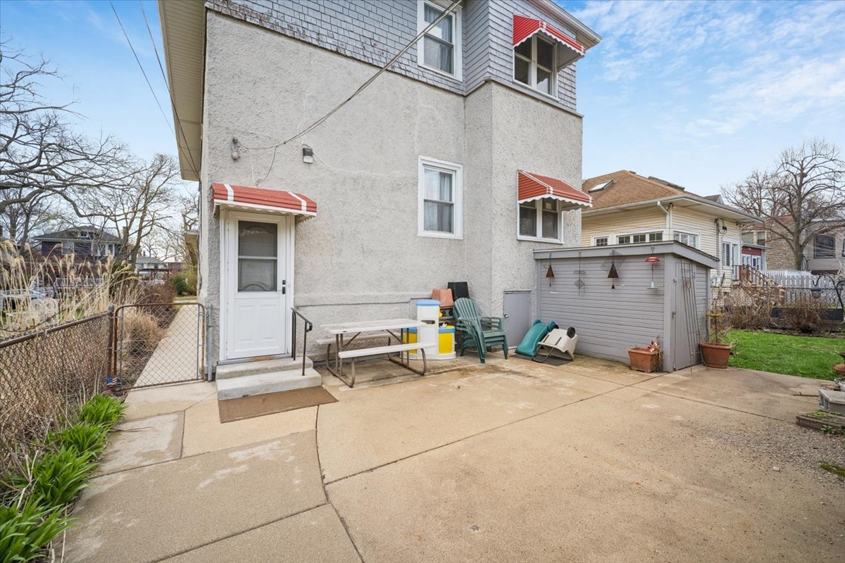 715 N Taylor Avenue N