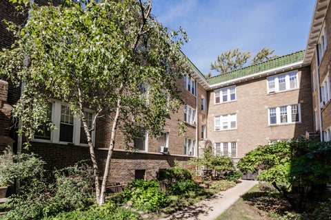 Photo of 721 Reba Place #3N, Evanston, IL 60202 (MLS # 12780661)