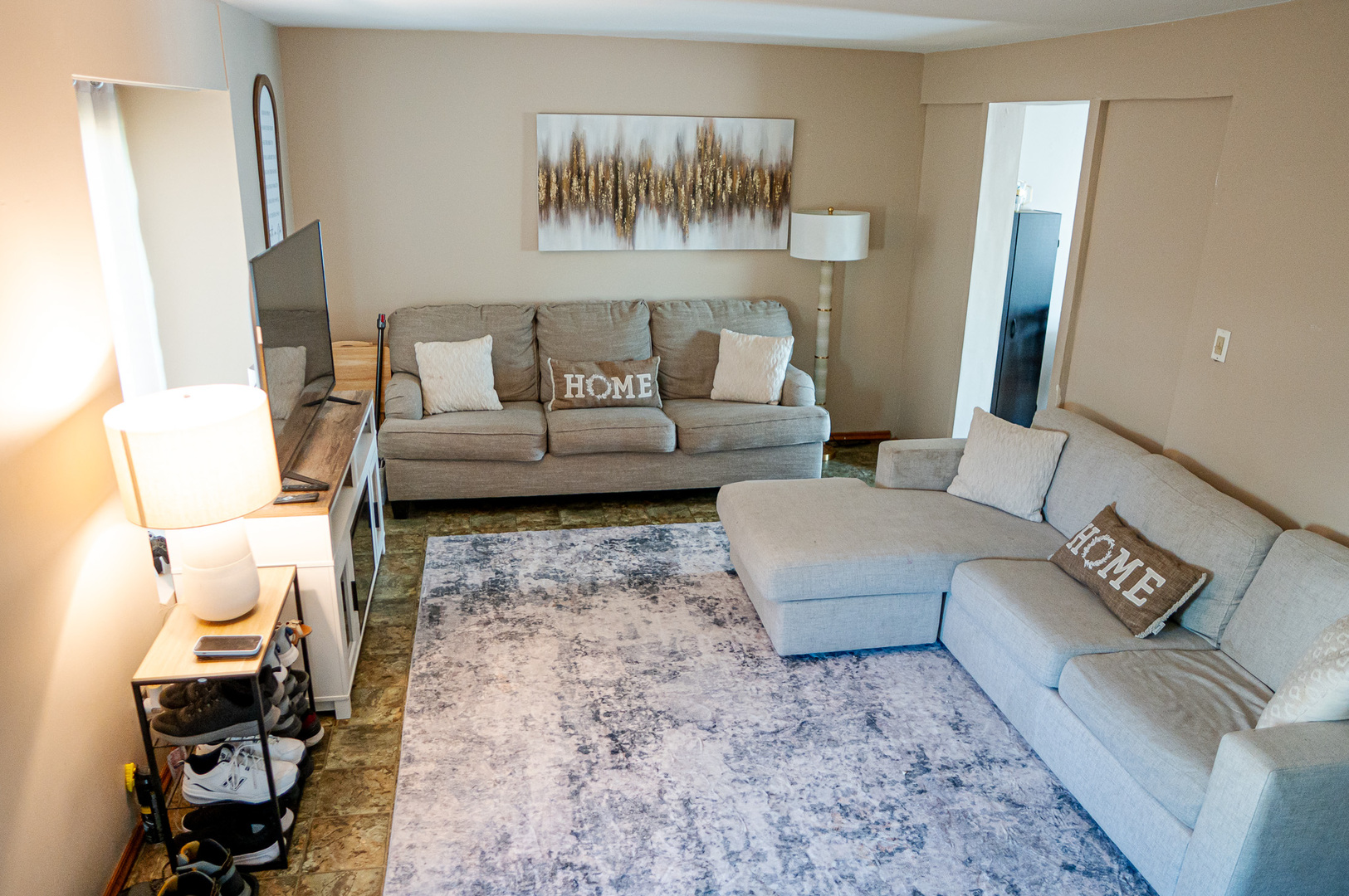 416 Gainsborough Court