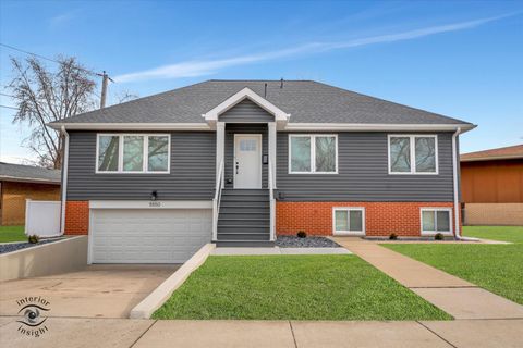 A home in Oak Forest