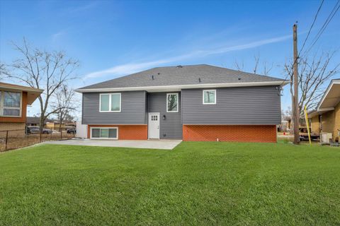 A home in Oak Forest