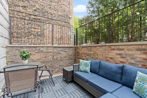 Tiny photo for 3511 N WILTON Avenue #1, Chicago, IL 60657 (MLS # 12630779)