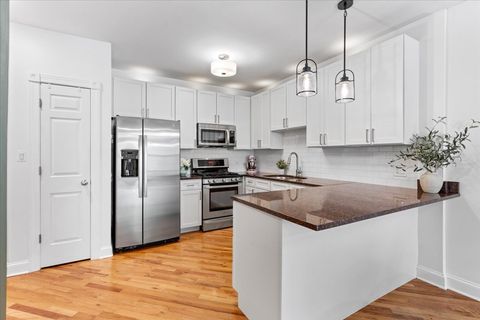 Tiny photo for 3511 N WILTON Avenue #1, Chicago, IL 60657 (MLS # 12630779)