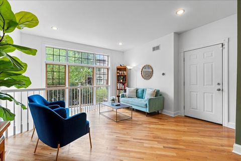 Tiny photo for 3511 N WILTON Avenue #1, Chicago, IL 60657 (MLS # 12630779)