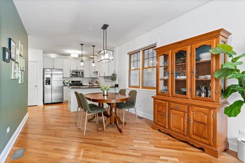 Tiny photo for 3511 N WILTON Avenue #1, Chicago, IL 60657 (MLS # 12630779)