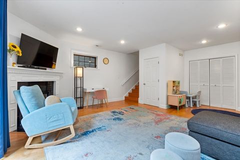 Tiny photo for 3511 N WILTON Avenue #1, Chicago, IL 60657 (MLS # 12630779)