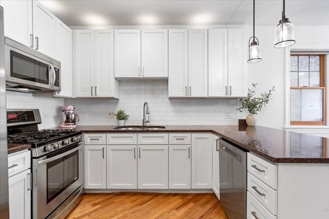 Tiny photo for 3511 N WILTON Avenue #1, Chicago, IL 60657 (MLS # 12630779)