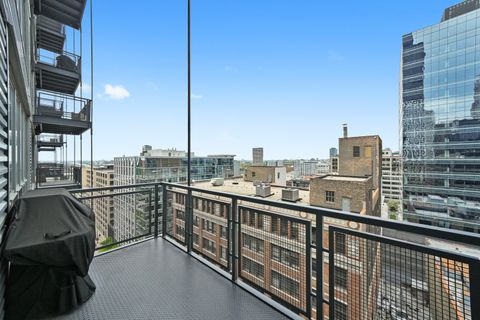 Tiny photo for 565 W Quincy Street #1306, Chicago, IL 60661 (MLS # 12378692)