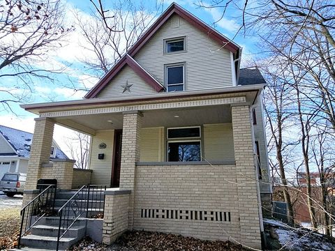 A home in Dixon