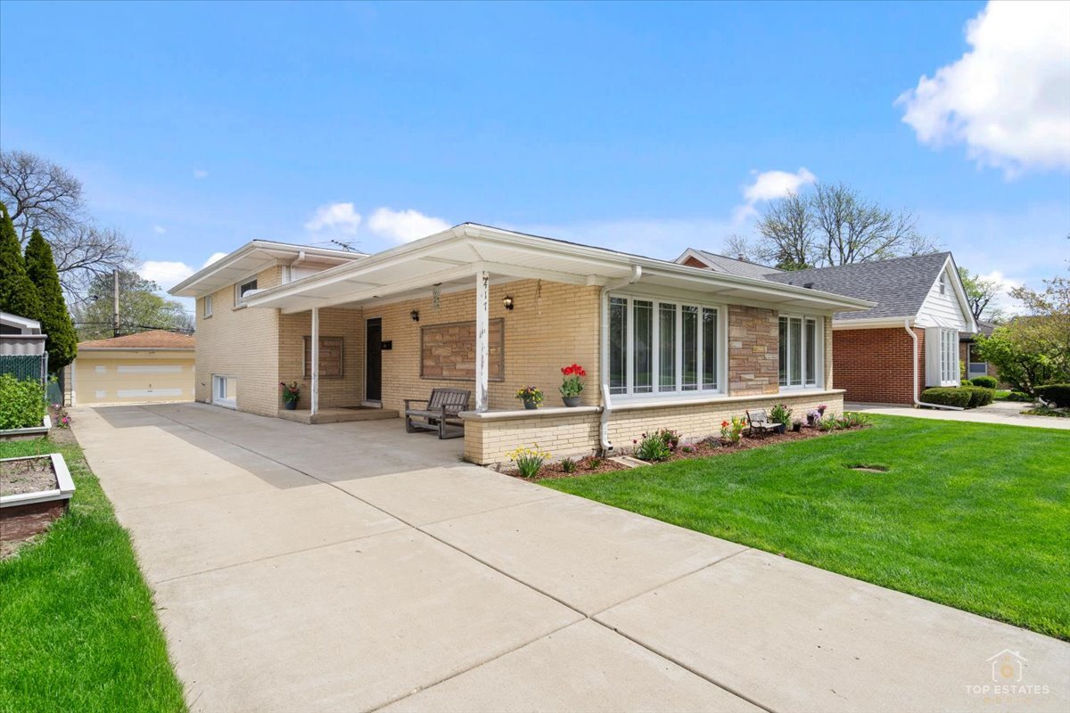 417 N Prospect Manor Avenue