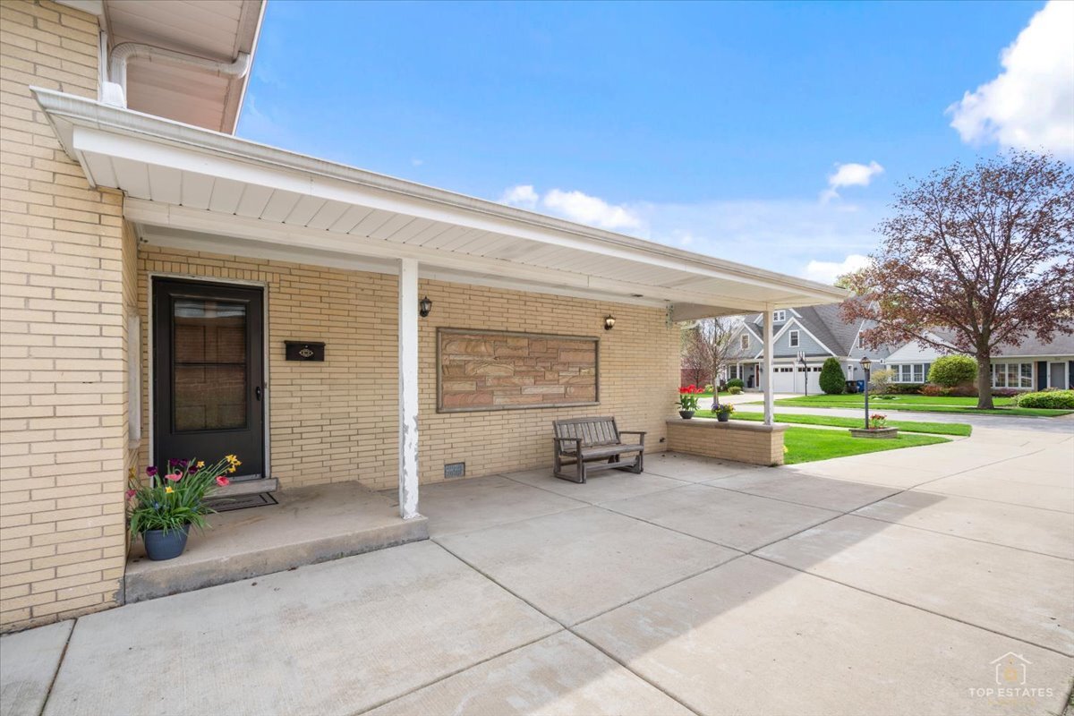 417 N Prospect Manor Avenue