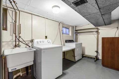 Tiny photo for 9123 Lamon Avenue N #D, Skokie, IL 60077 (MLS # 12743203)