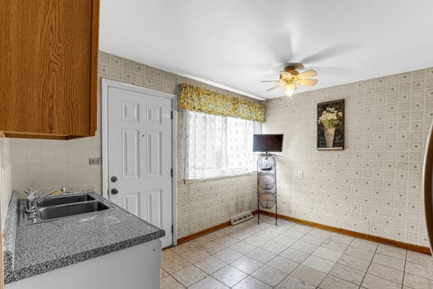 Tiny photo for 9123 Lamon Avenue N #D, Skokie, IL 60077 (MLS # 12743203)