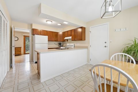 Tiny photo for 1013 Hampton Court, McHenry, IL 60050 (MLS # 12589972)