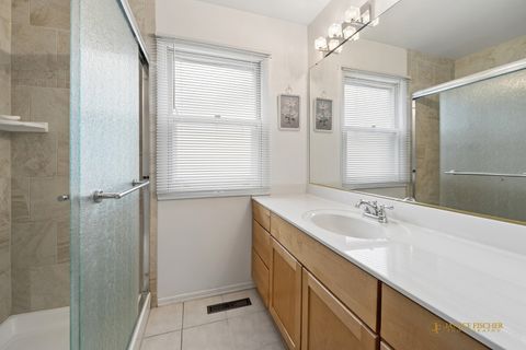 Tiny photo for 1013 Hampton Court, McHenry, IL 60050 (MLS # 12589972)