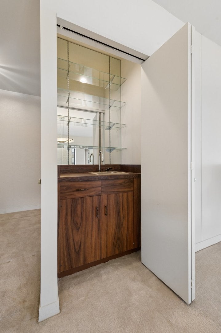 1100 N Lake Shore Drive 26B