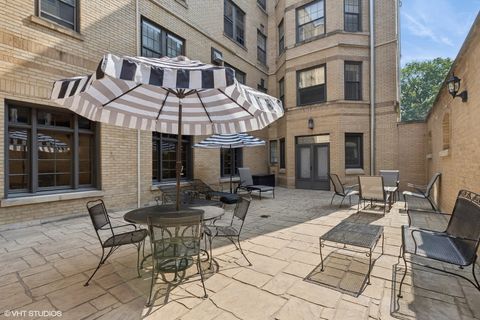 Tiny photo for 1316 Maple Avenue #D3, Evanston, IL 60201 (MLS # 12417846)