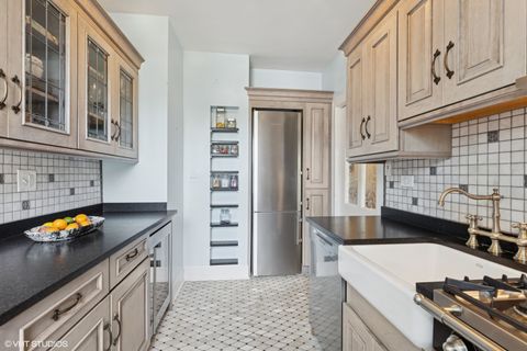 Tiny photo for 1316 Maple Avenue #D3, Evanston, IL 60201 (MLS # 12417846)