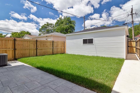 Tiny photo for 5000 W Argyle Street, Chicago, IL 60630 (MLS # 12753269)