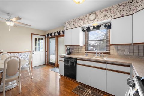 Tiny photo for 216 S Evergreen Avenue, Addison, IL 60101 (MLS # 12588459)