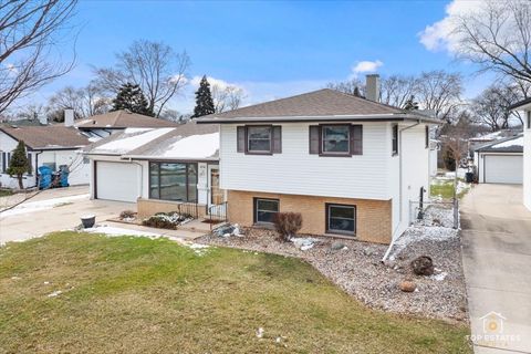 Tiny photo for 216 S Evergreen Avenue, Addison, IL 60101 (MLS # 12588459)