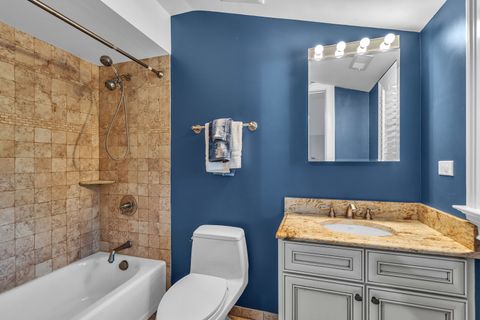 Tiny photo for 1401 W Everett Road, Lake Forest, IL 60045 (MLS # 12466618)