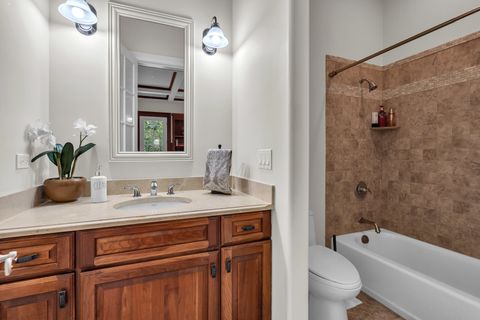 Tiny photo for 1401 W Everett Road, Lake Forest, IL 60045 (MLS # 12466618)