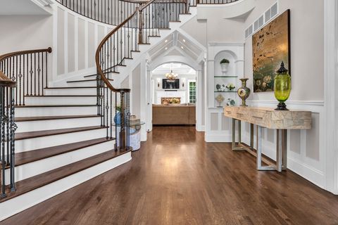 Tiny photo for 1401 W Everett Road, Lake Forest, IL 60045 (MLS # 12466618)