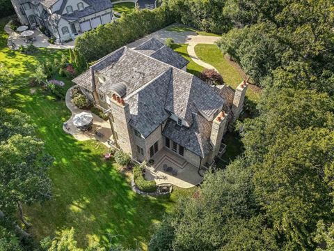 Tiny photo for 1401 W Everett Road, Lake Forest, IL 60045 (MLS # 12466618)