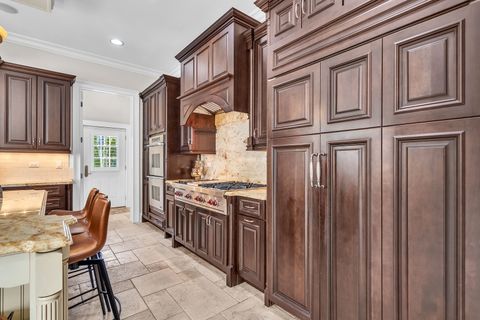 Tiny photo for 1401 W Everett Road, Lake Forest, IL 60045 (MLS # 12466618)