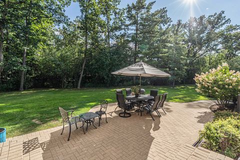 Tiny photo for 1401 W Everett Road, Lake Forest, IL 60045 (MLS # 12466618)