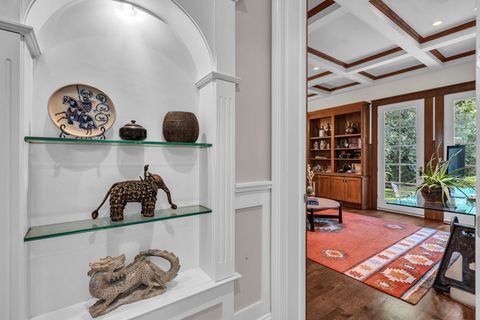 Tiny photo for 1401 W Everett Road, Lake Forest, IL 60045 (MLS # 12466618)