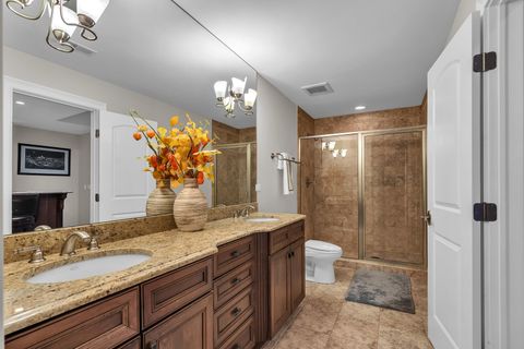 Tiny photo for 1401 W Everett Road, Lake Forest, IL 60045 (MLS # 12466618)