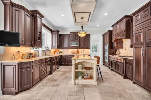 Tiny photo for 1401 W Everett Road, Lake Forest, IL 60045 (MLS # 12466618)