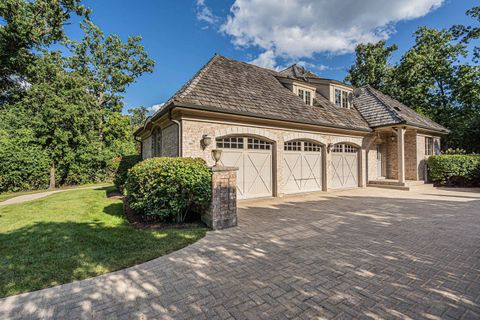 Tiny photo for 1401 W Everett Road, Lake Forest, IL 60045 (MLS # 12466618)